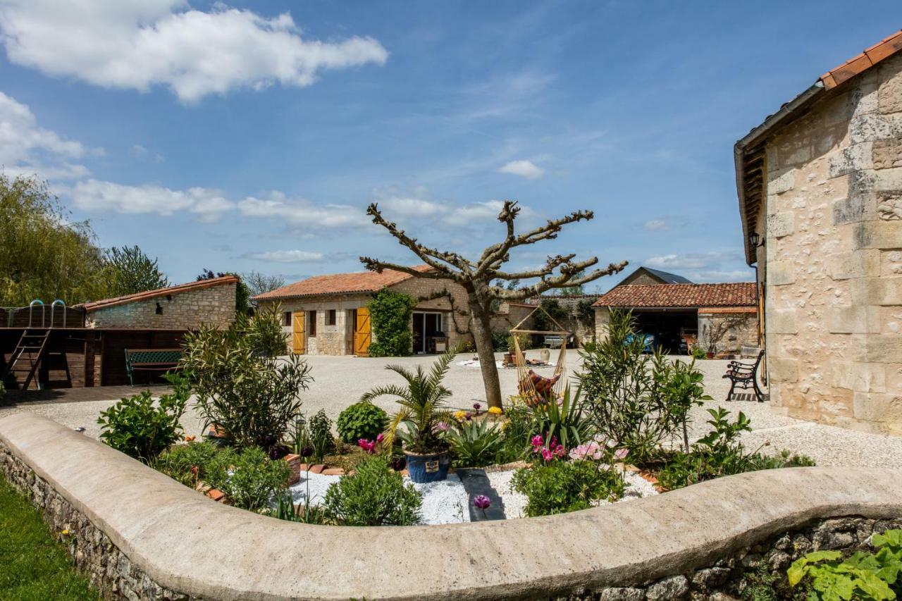The Wild Seeds Chauvigny Exterior photo