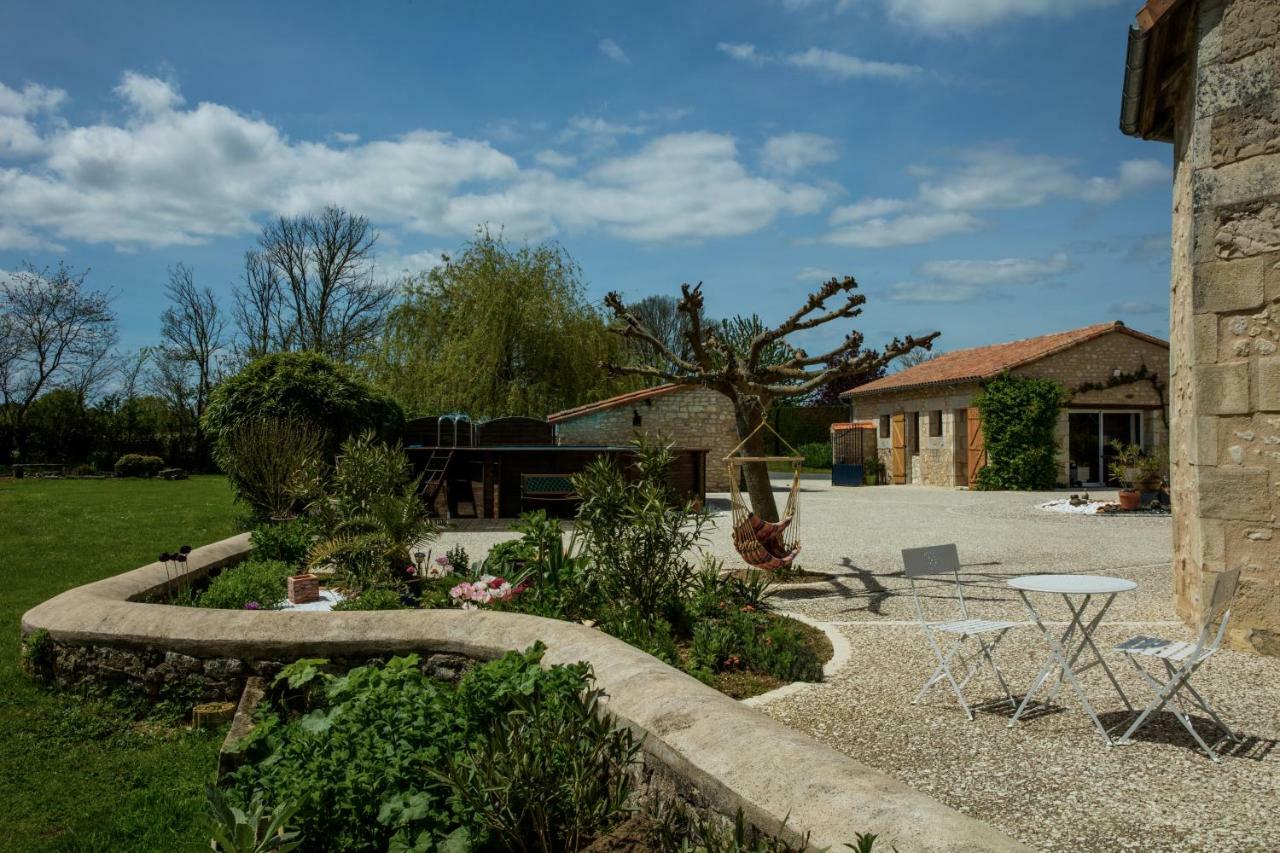 The Wild Seeds Chauvigny Exterior photo